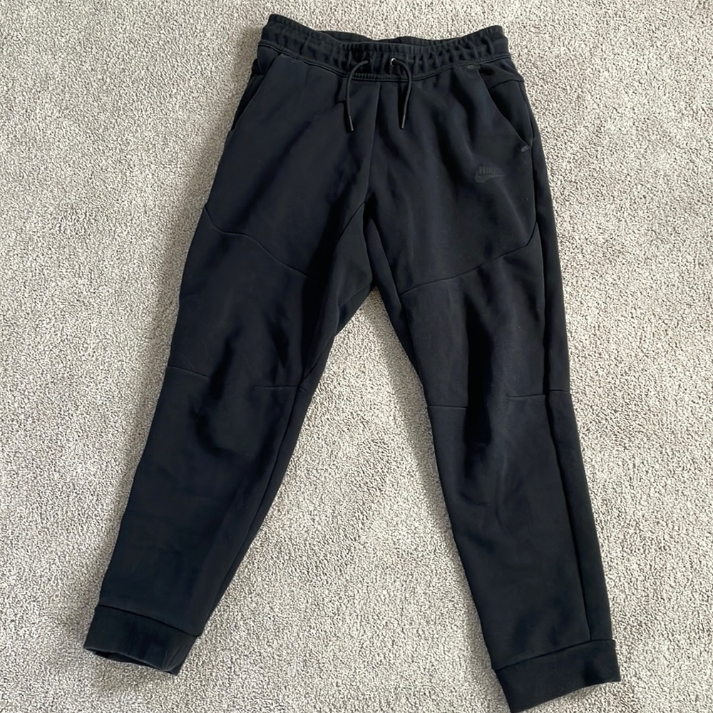 Boys Youth Large Nike Sportswear Tech Fleece Joggers - Used